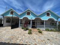 Casa Jacaranda -10 pax, Cerca de la Playa - B&B Las Galeras