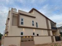 Modern villa 4BR, Lawn & Mini Pool in Belagavi - Ferienwohnung Shāhāpur
