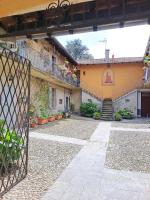 Gabbinoholidayhome Appartamento in suggestiva corte - B&B Como