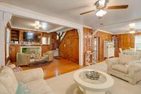 Waterfront Millington Vacation Rental w/ Hot Tub! - Chambres d'hôtes Millington