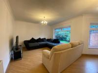 B&B Birmingham - Cosy 3BR Home Close to Villa Park Castle Bromwich off the M6 - Bed and Breakfast Birmingham