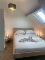 B&B Sedan - Superbe loft neuf - 1 chambre- face au Château -Netflix Canal Plus - Bed and Breakfast Sedan