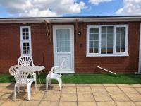 B&B Slough - Private entrance studio , garden and free parking - Bed and Breakfast Slough
