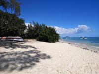 My lîl Place rental unit in a beach facing complex - B&B Flic en Flac