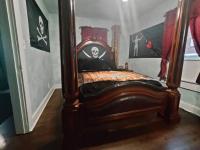 B&B Fort Smith - Pirate Seeking crew. Downtown Fort Smith - Bed and Breakfast Fort Smith