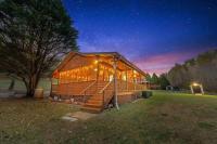 TNT II Creek Front, Hot Tub, Fire Pit - B&B