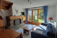 Joli triplex 3 étoiles, avec jardin et cheminée - B&B Génos