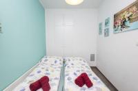 Enjoy Apartments, quiet street, apartment with two bedrooms sleeps 6 AC - Ferienwohnung