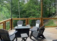 Modern Luxury Cabin W Hot Tub - Bed and Breakfast Sevierville