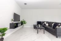 B&B Miami - New Bright & Modern Townhome Centrally Located! - Bed and Breakfast Miami