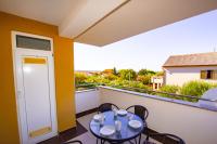 Apartment Buddy - Ferienwohnung Novalja