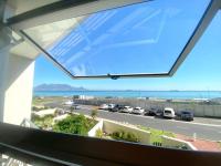 Spectacular Views of The Bay - B&B