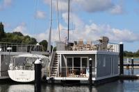 Hausboot Liliput - B&B Stralsund
