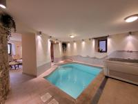 B&B Oprtalj - Casa Acqua Dolce - House with 4 Bedrooms and Own Spa - Bed and Breakfast Oprtalj