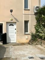 Charmant Studio La Ville Du Bois - B&B