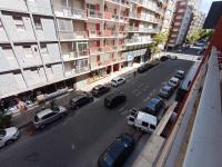 EfDepartamentos Plaza Colon con balcón a la calle y Cochera para auto - B&B Mar del Plata