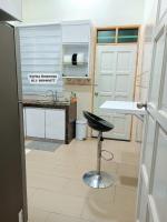 Kyrina Homestay - B&B