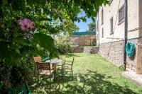 Casa Feli - APARTAMENTO con JARDÍN PRIVADO en los PIRINEOS - Bed and Breakfast
