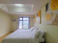 B&B Cebu City - Suite 1 Bedroom-Mountain-City view-Horizons - Bed and Breakfast Cebu City