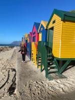 B&B Muizenberg - Muizenburg Townhouse- 5 minutes from Surfers Corner - Bed and Breakfast Muizenberg