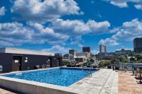 Panorama Penthouse- piscine, gym et vue sur Québec - Chambres d’hôtes Québec