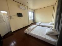 Quadruple Room with Private Bathroom