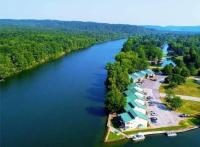 Perfect Lake Retreat - B&B Hot Springs