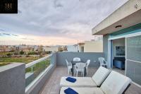 B&B Gżira - Beautiful, 2BR Penthouse with large balcony + BBQ by 360 Estates - Bed and Breakfast Gżira