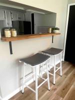 New Stylish Condo Monthly Rental - B&B Reminderville