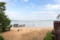 Beach 321 with Vaulted Ceilings Pool Hot Tub and Stunning Views from Private Deck - B&B Traverse City