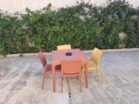 Appartement avec extérieur et parking gratuit - Ferienwohnung