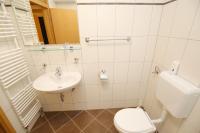 Standard Two-Bedroom Apartment with Private Garden and BBQ (5 Adults)
