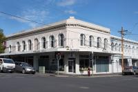 The Banker's Loft - Central Launceston Art Deco Pad - B&B
