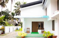 B&B Kochi - Salalah Enclave - 3 AC Bedroom House at Vytilla, Kochi - Bed and Breakfast Kochi