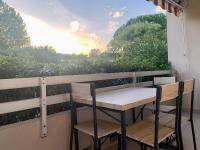 Grand studio Standing avec terrasse et parking - Ferienwohnung Sainte-Maxime