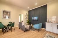 Hampton Collection Modern 1 or 2 Bedroom Apartment with Pool - B&B Durban