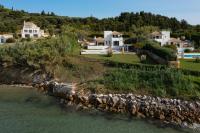 Beachfront Villa Dionysos - With private beach - B&B Sidari