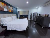 Doppelzimmer mit Whirlpool-Badewanne