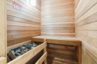 Highridge F2 Warm and Inviting 2 Bedroom Condo with Pool, Hot Tub, and Private Sauna - B&B Killington
