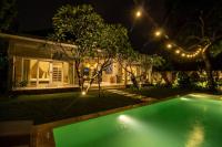 Canggu garden family villa, short walk to the Beach - Bed and Breakfast