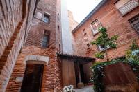 une pause sur la place Royale - B&B Montauban