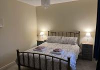 3 Bedroom Apartment, Ballymena, The Wee Stop Gap - B&B