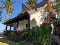 B&B Cabuntog - Le Frob Beachfront Villa IAO - Helminas - Bed and Breakfast Cabuntog