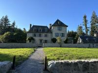 Le Manoir du Rigouneix, 5 minutes A89, nature, calme, sauna - Chambres d’hôtes