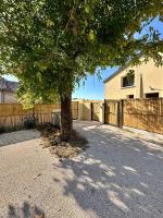 La Halte Occitane - Classé 3 étoiles - Pour 6 personnes, 3 chambres, parking, terrasse, tout inclus - Bed and Breakfast