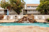 Texas Two-Step at Waterwheel - B&B New Braunfels