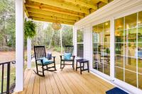 Cozy Cottage Minutes to Downtown Southport! - B&B