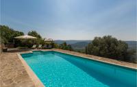 B&B Oprtalj - Awesome Home In Oprtalj With Private Swimming Pool, Can Be Inside Or Outside - Bed and Breakfast Oprtalj