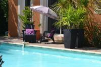 "POUR VOUS" studio dans villa avec piscine - B&B Mèze