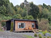 Tiny Cottage with Garden View